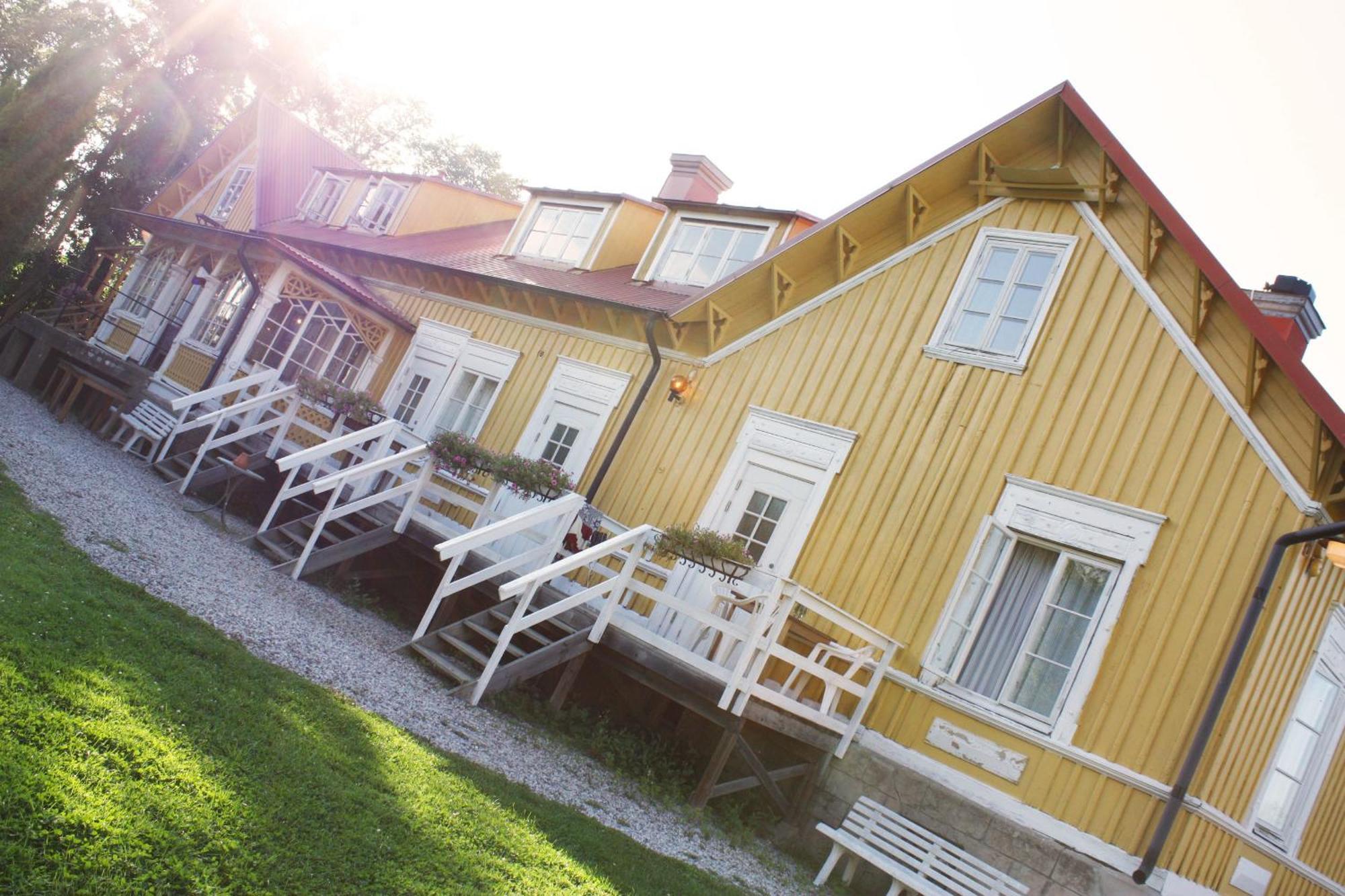 Gula Hoenan Guest House Ronehamn Camera foto